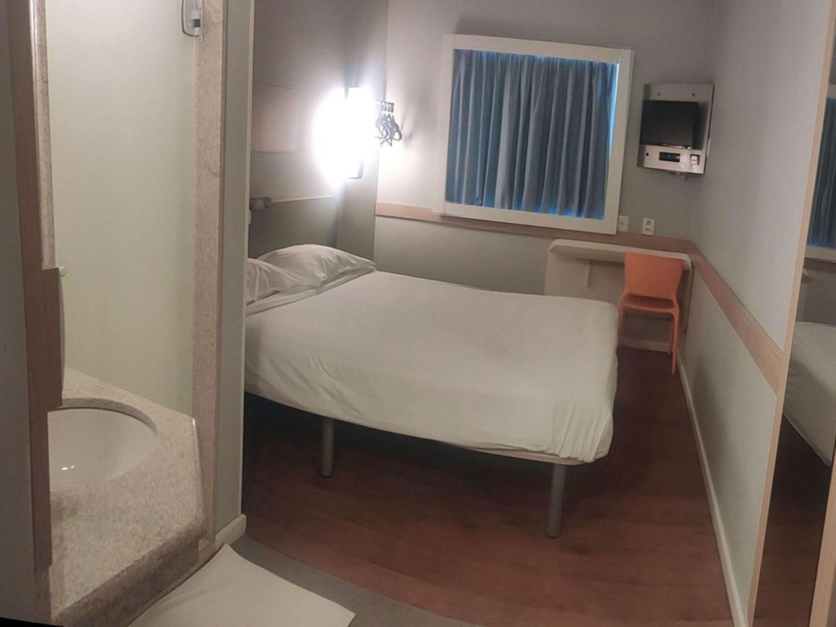 Ibis Budget Nao Me Toque Nao-Me-Toque