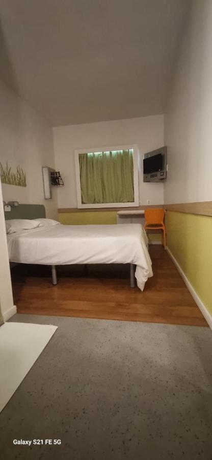 Ibis Budget Nao Me Toque Hotel 2*
